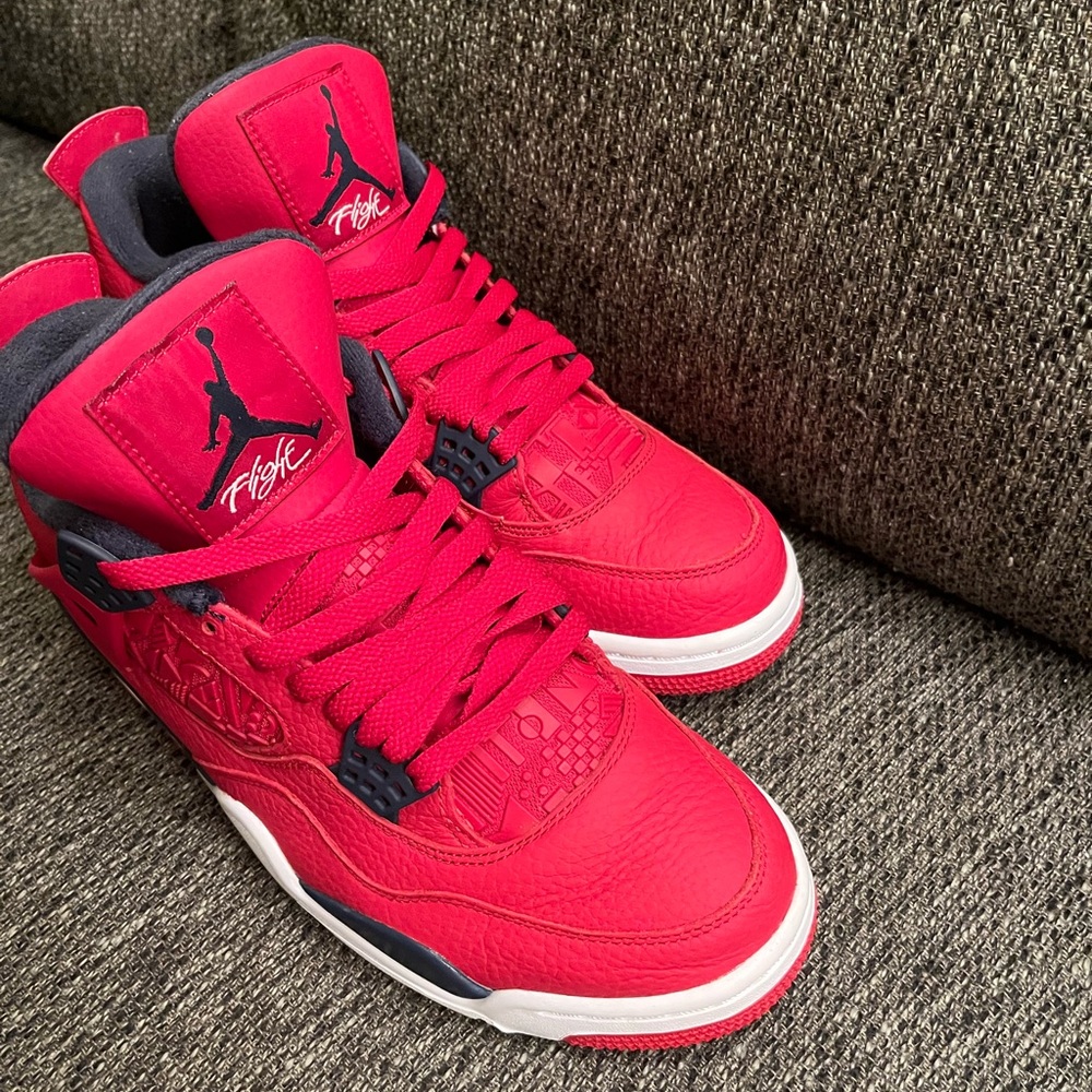 Air Jordan 4 Retro Men’s 9.5